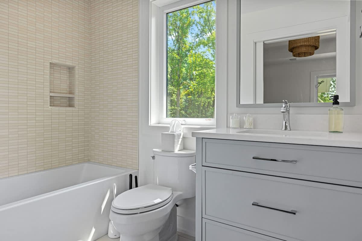 Full bathroom