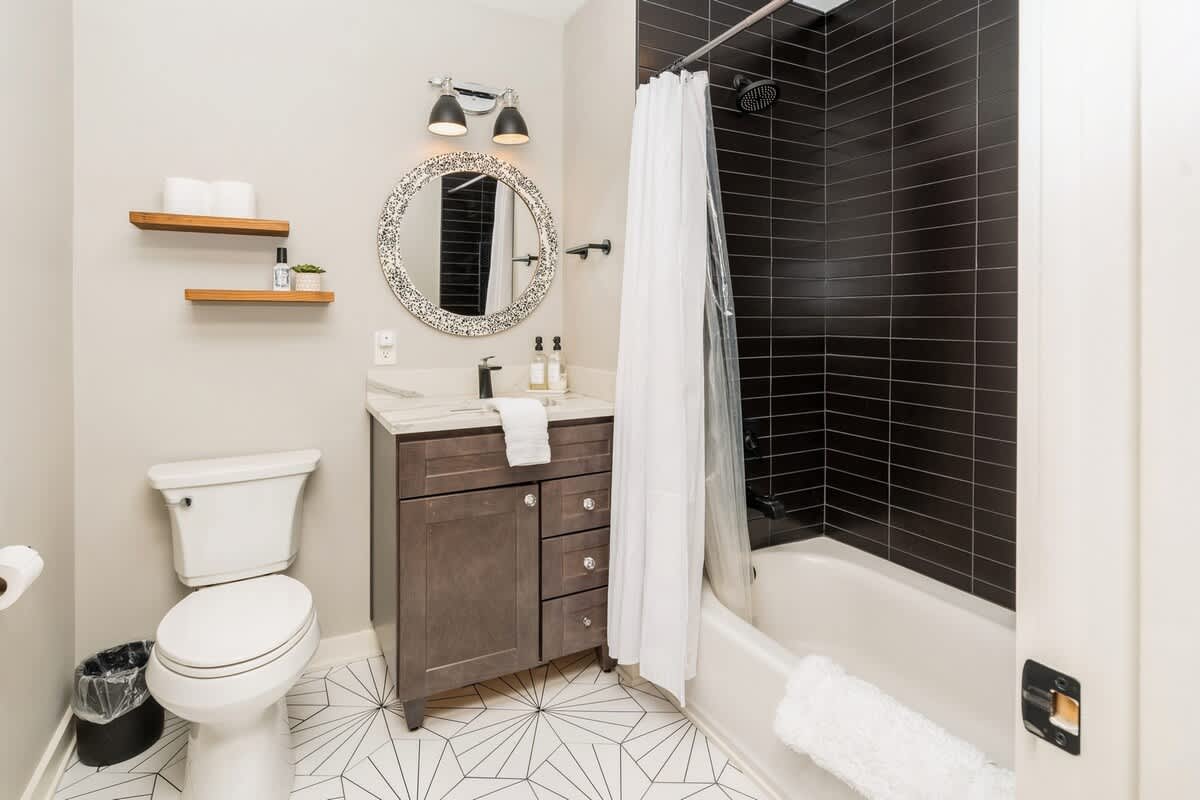 Full bathroom