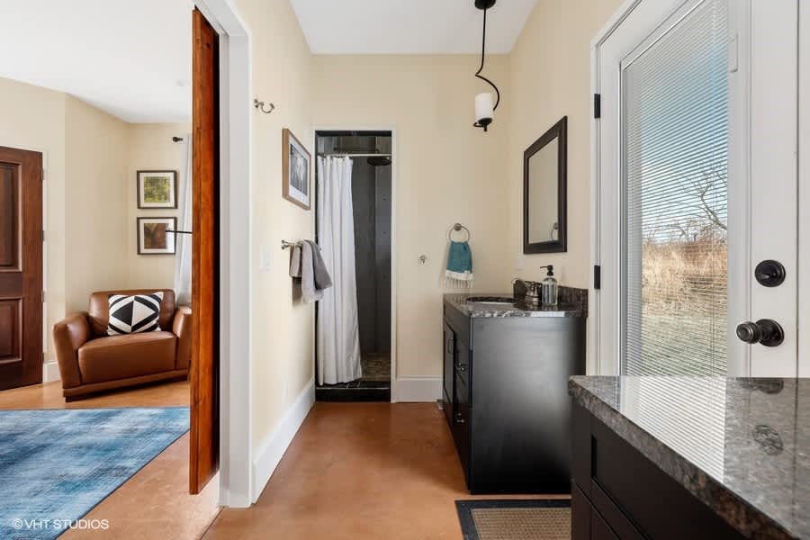 Full bathroom