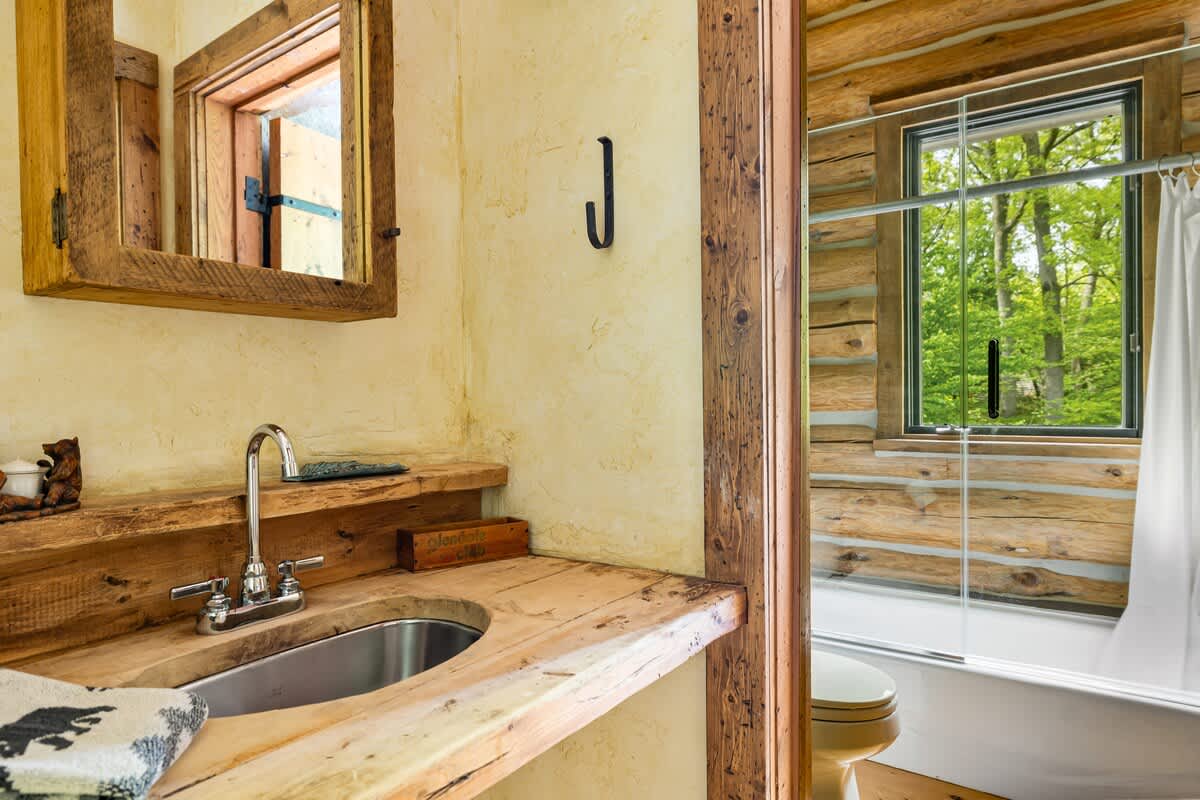 Full bathroom