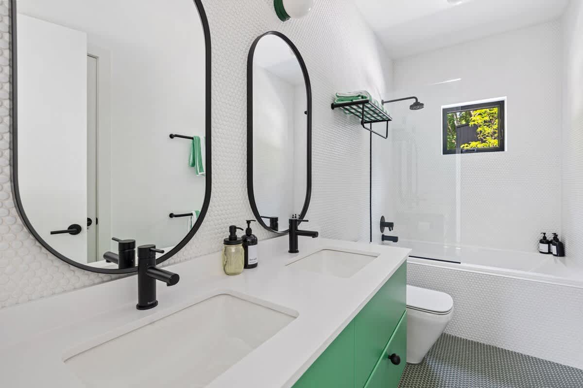 Full bathroom