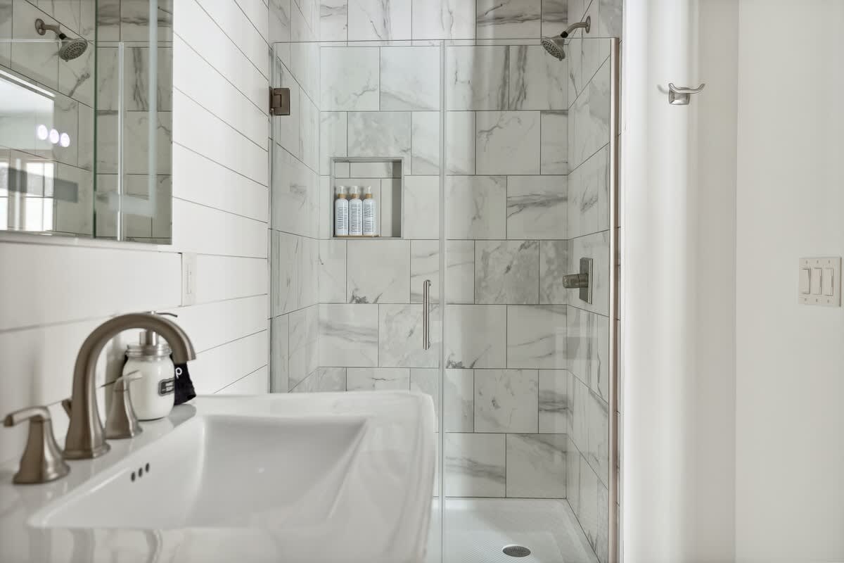 Full bathroom