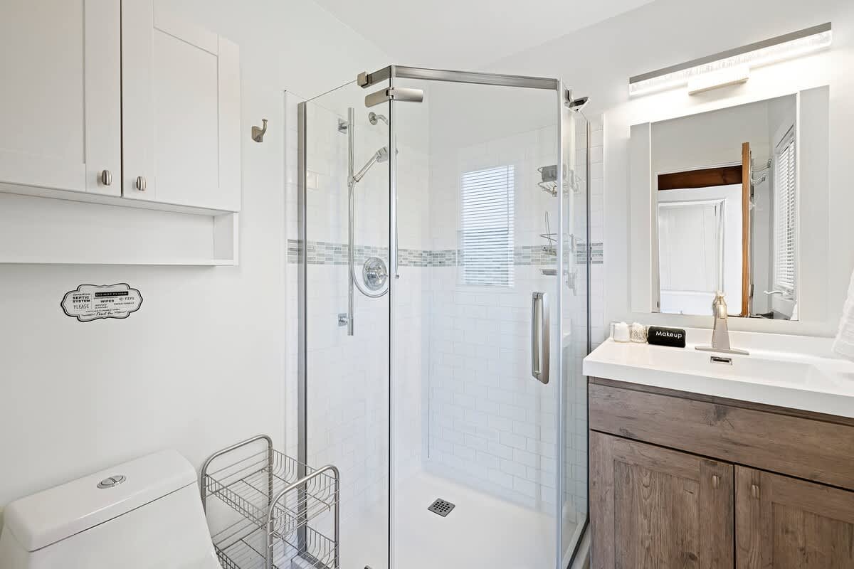 Full bathroom