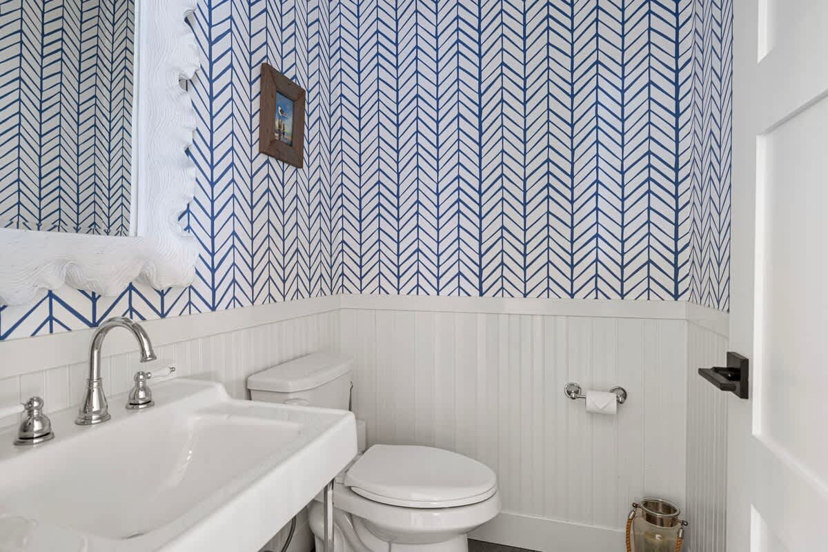 Full bathroom