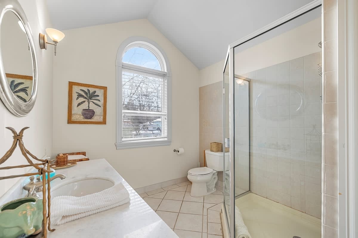 Full bathroom