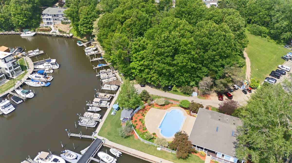 Exterior (Aerial)