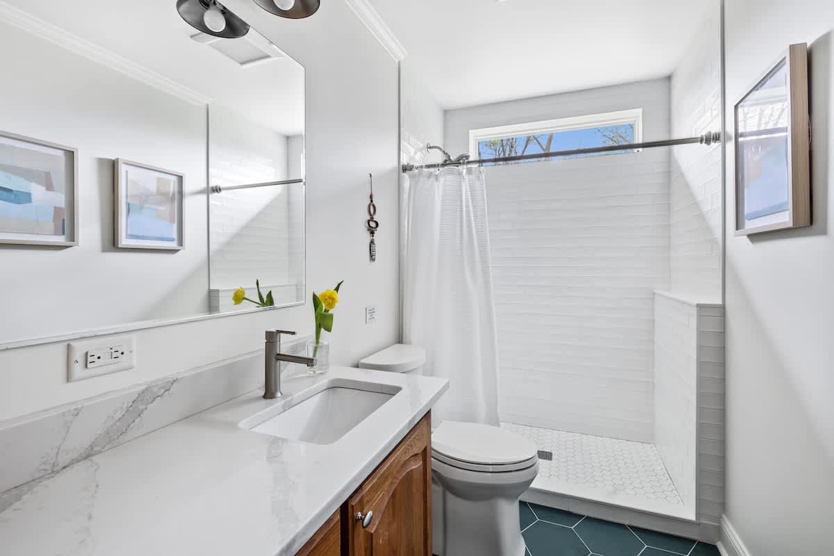 Full bathroom