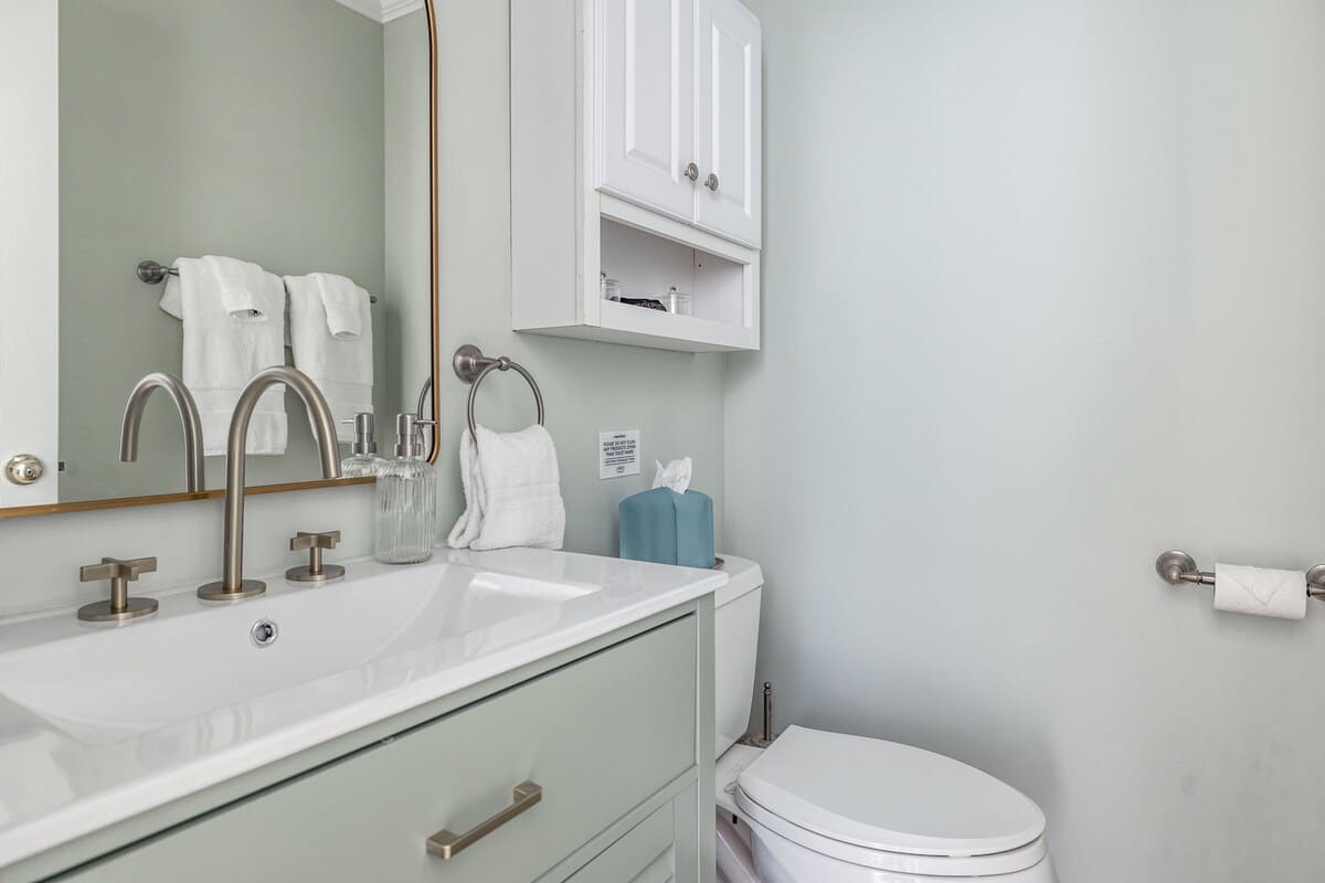 Full bathroom