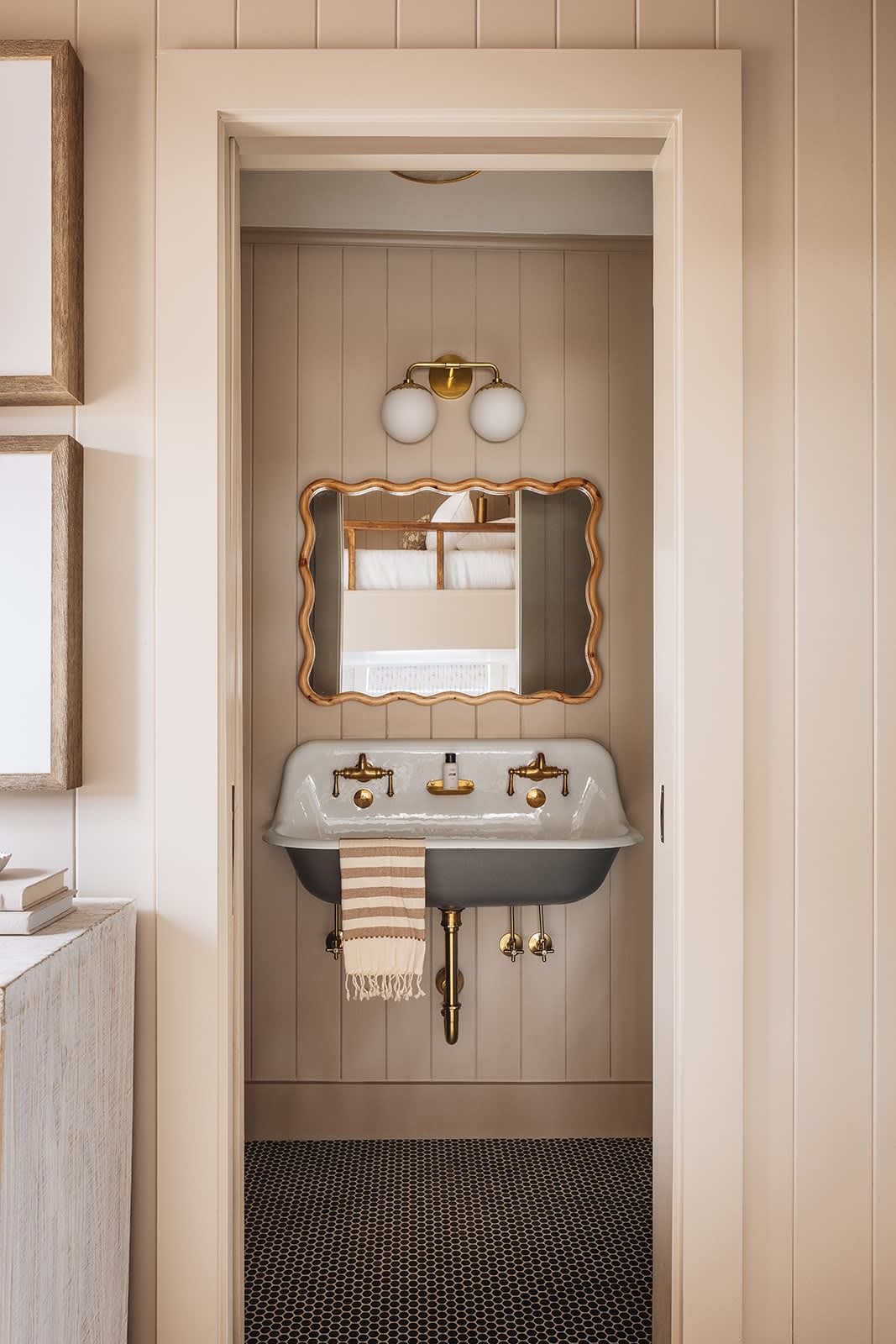 Full bathroom