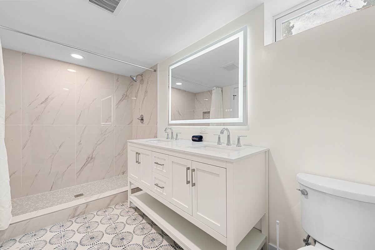 Full bathroom