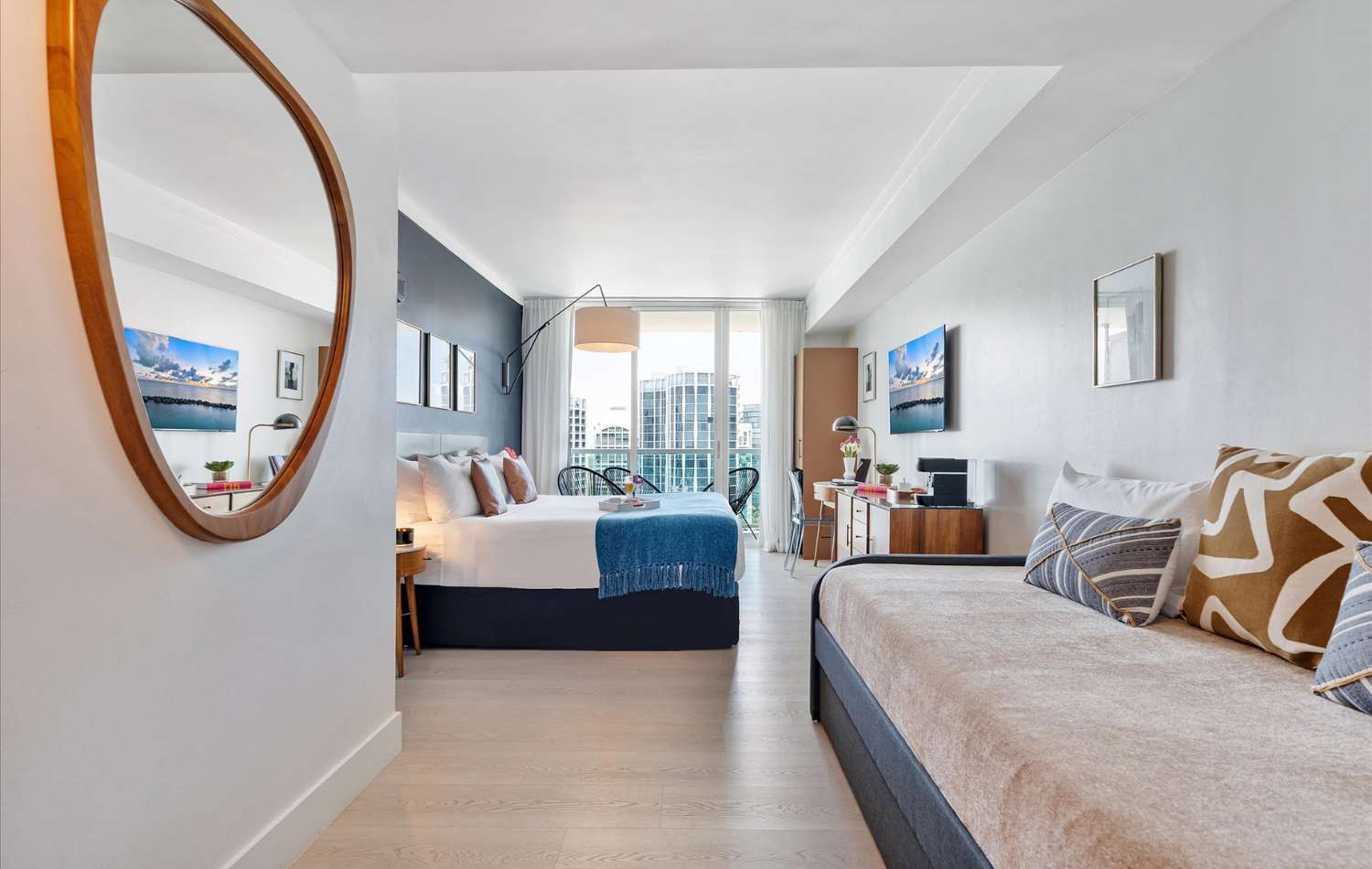 Panoramic Glass Suite | Coconut Grove Getaway