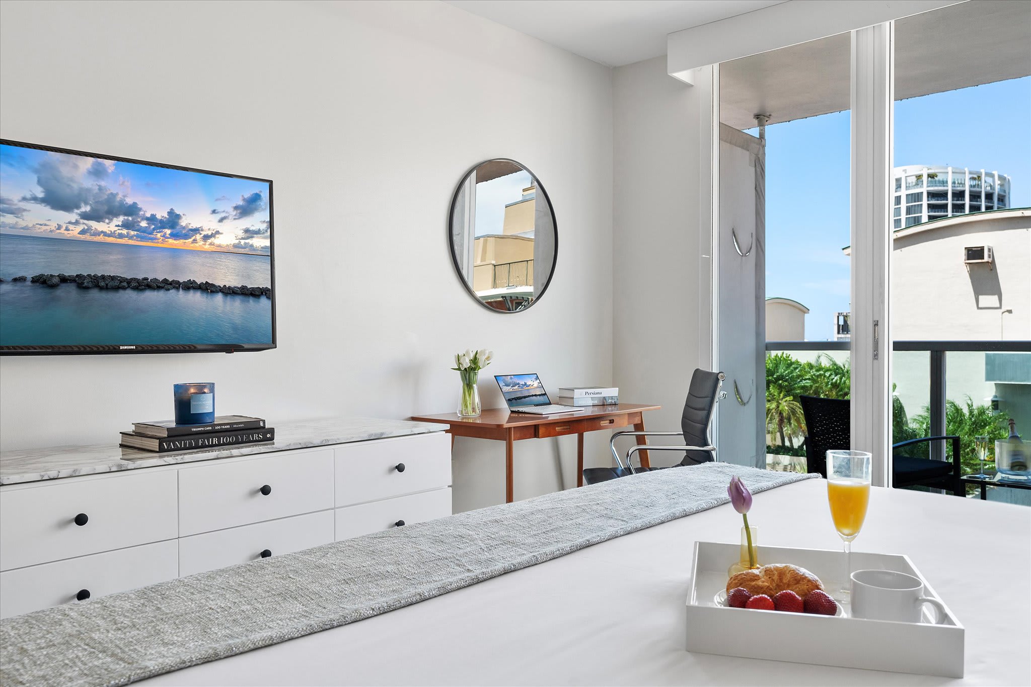 Sleek Residence | Walk to Grove Events + Parking
