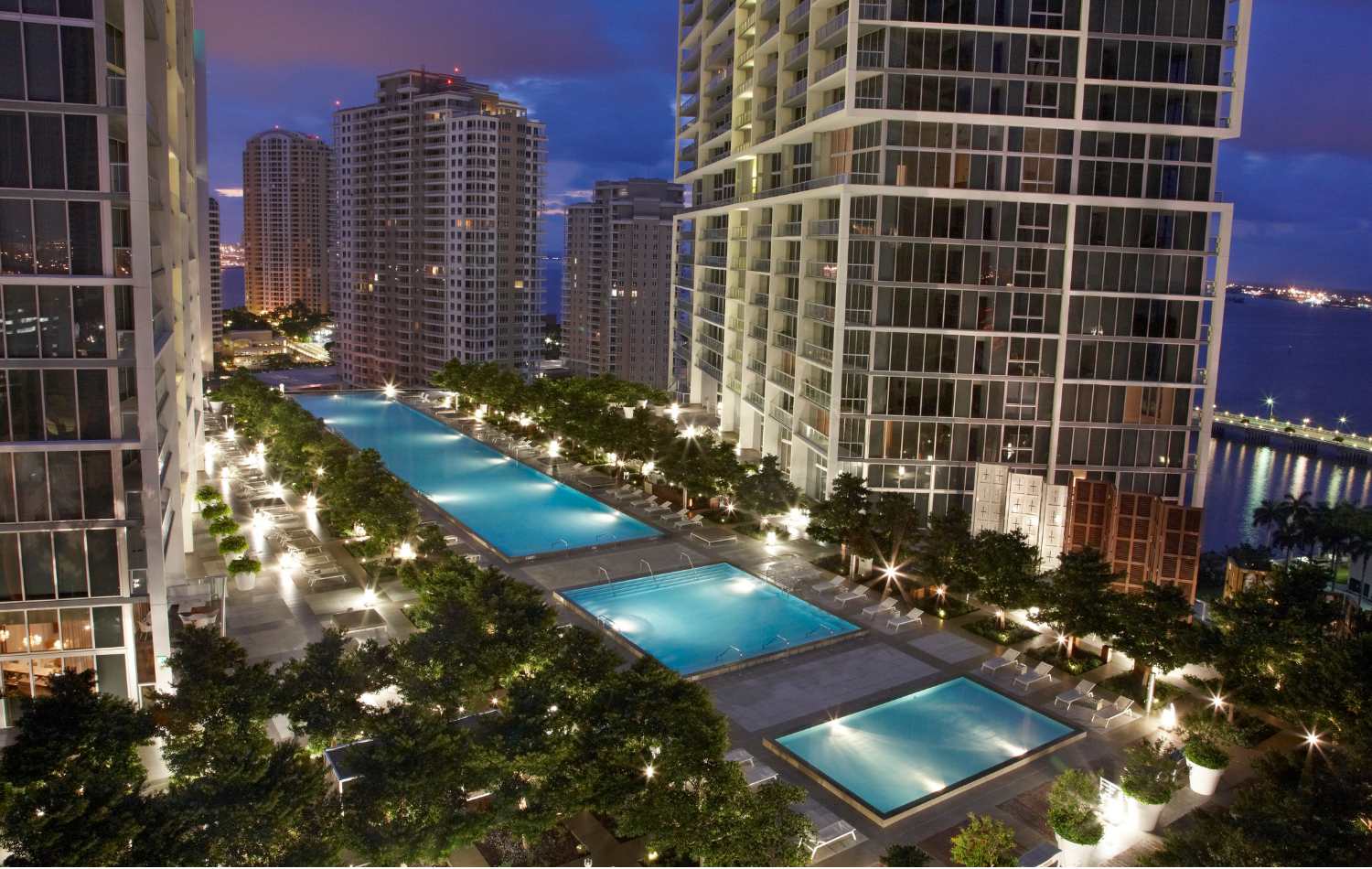 Riverwalk Access | Spacious Apartment | Brickell
