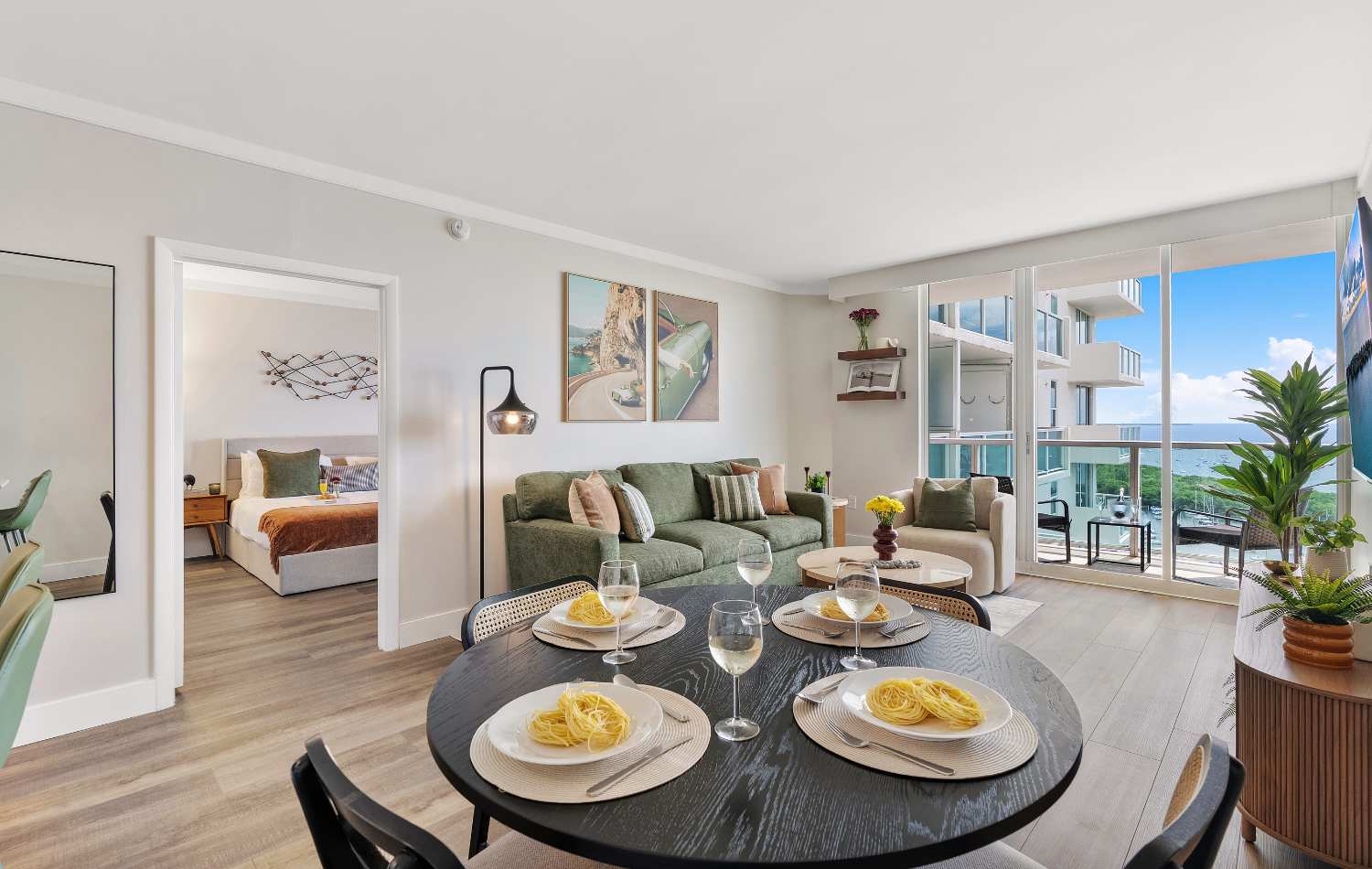 Spotless Coconut Grove Stay | Bay Pool & Gym