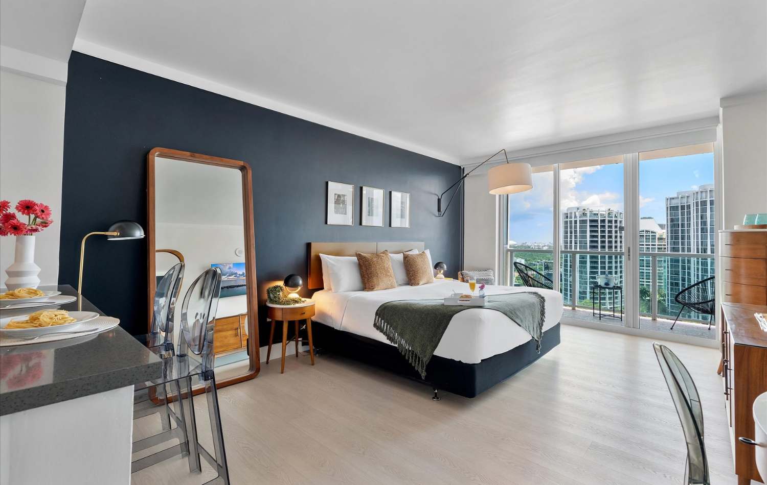 Panoramic Bay View Suite | Coconut Grove Escape