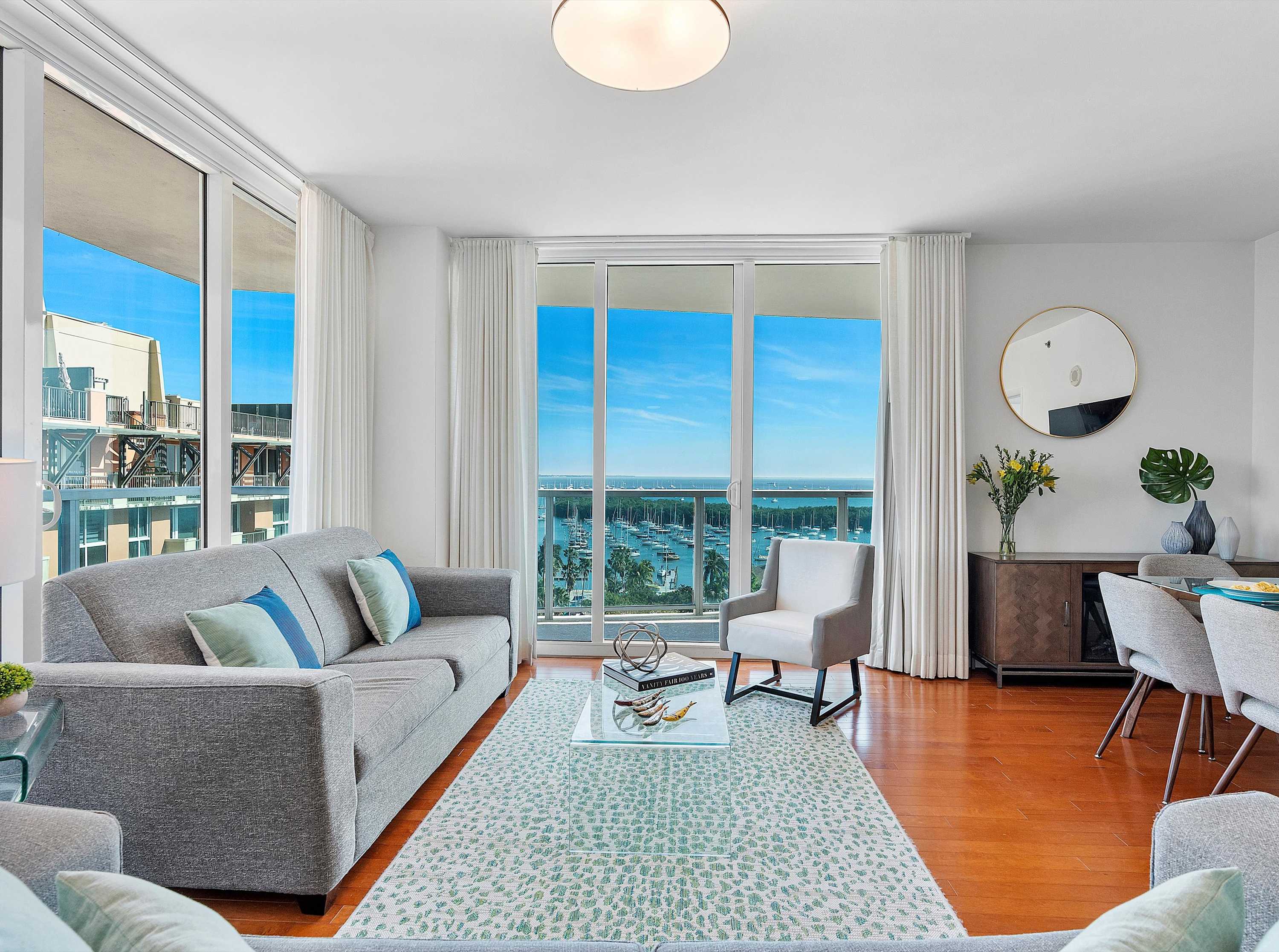 Breathtaking Bay View Apartment | Coconut Grove