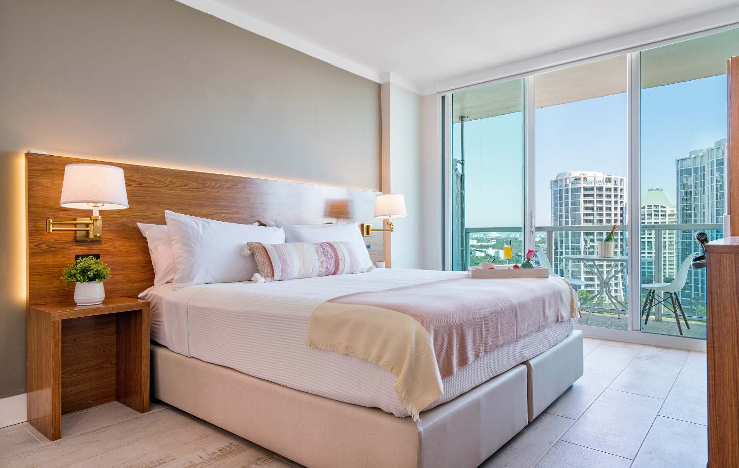 Panoramic Bay View Suite with Private Balcony