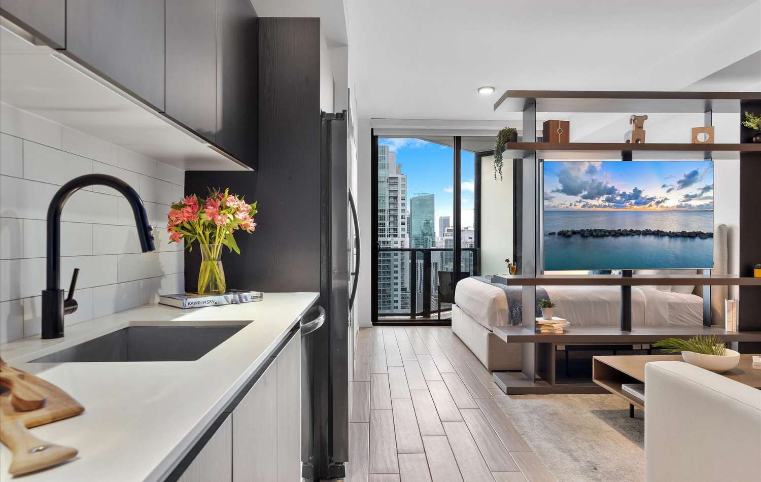 New Open Concept Studio | Walk to Bayfront Park