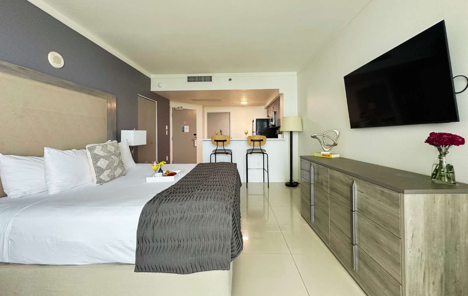 Designer Grove Suite | Panoramic Bay Views