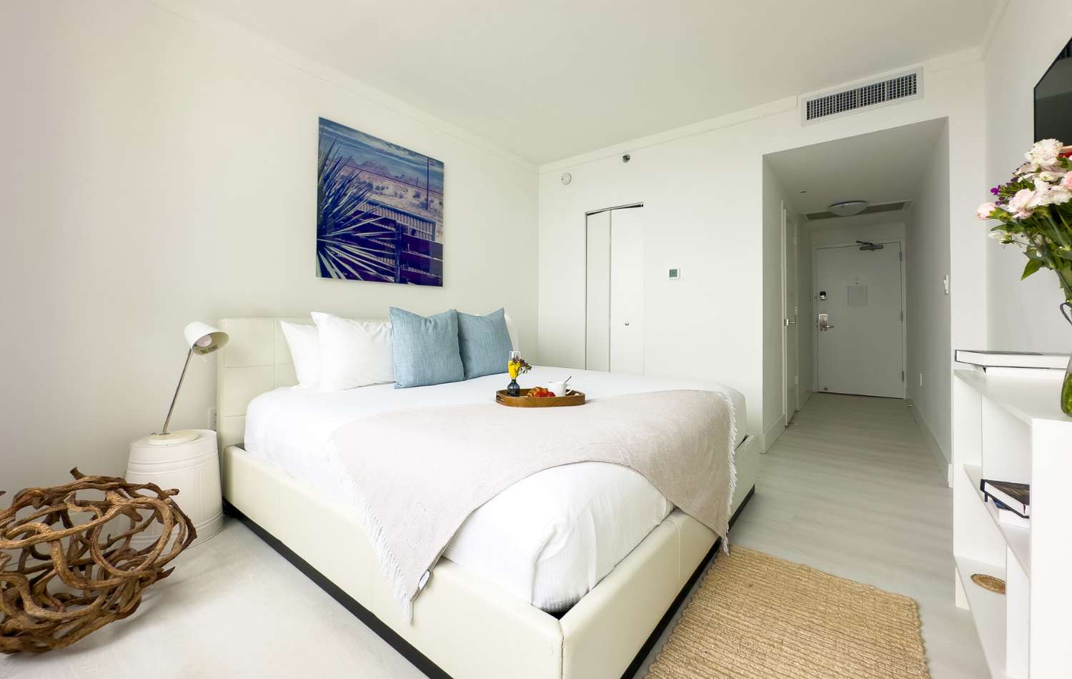 Serene Studio Suite with Bay Views - Coconut Grove