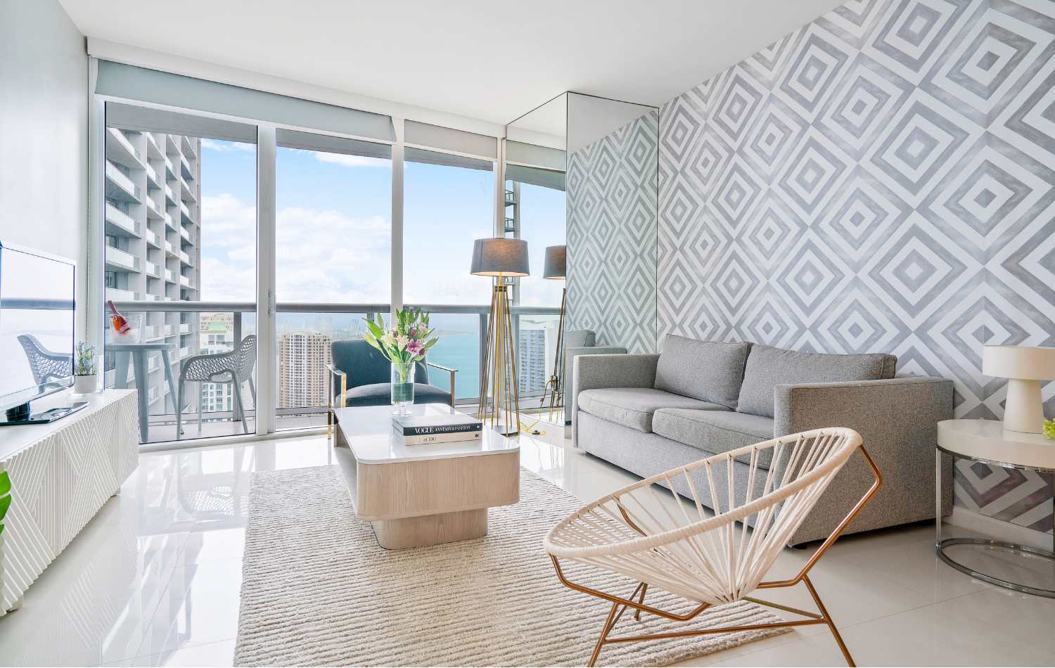 Modern Brickell Suite | Riverwalk & Spa