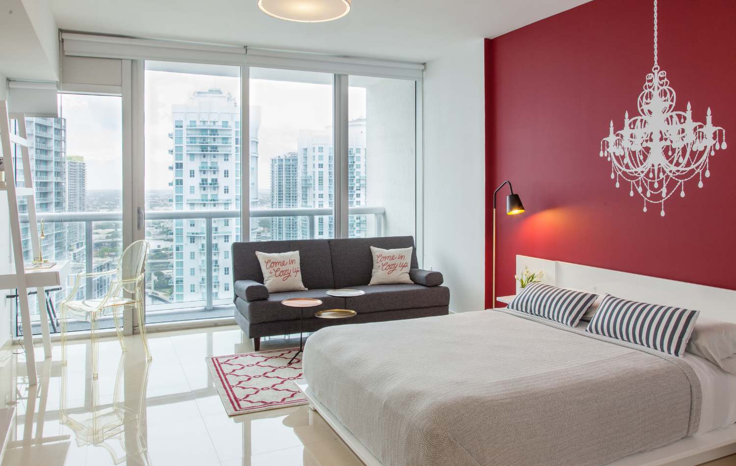 Modern Glass Shower Suite | Central Brickell