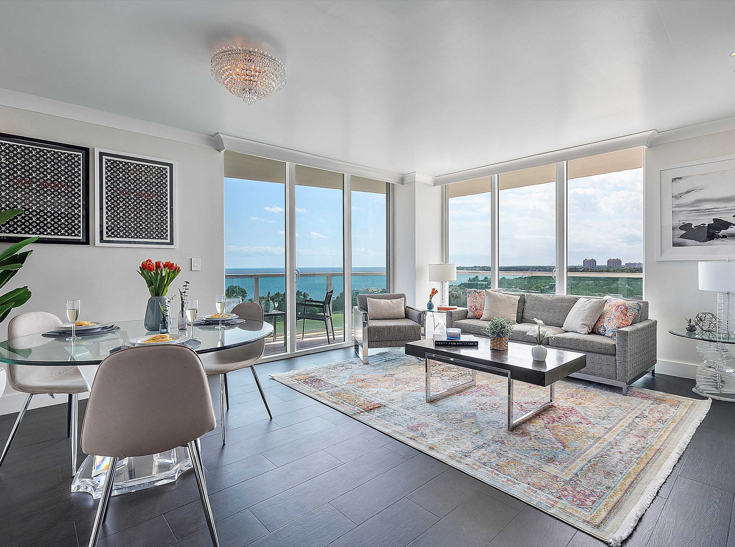 Modern Suite with Grove Views - Prime Location