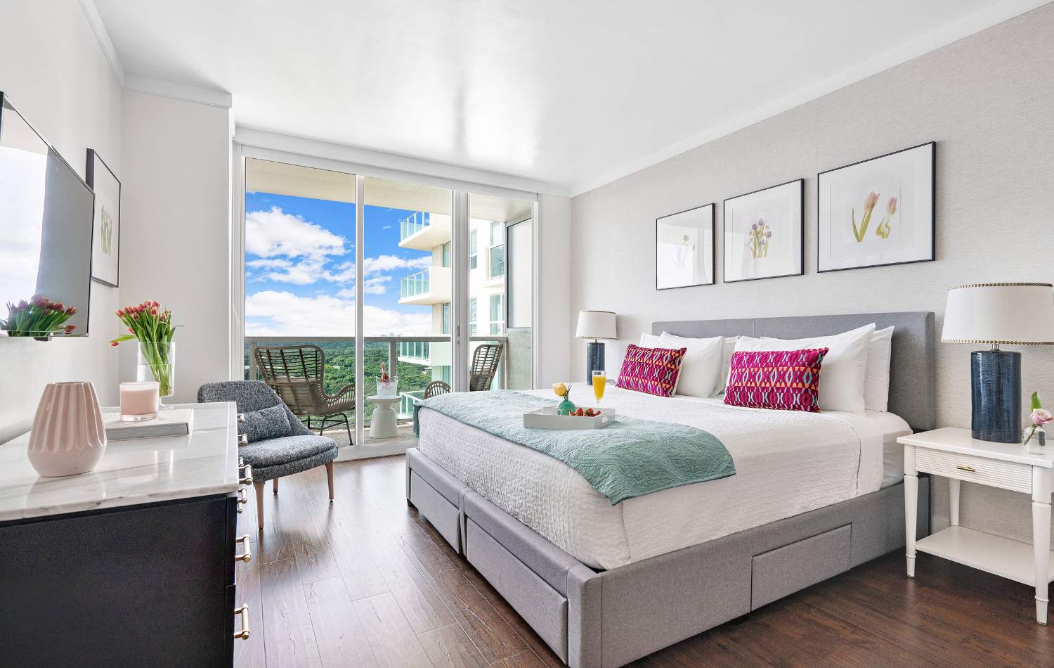 Breathtaking Bay View Suite | Coconut Grove
