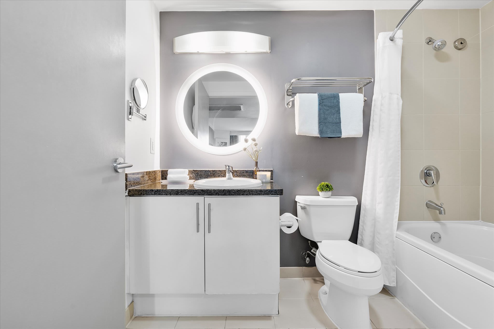 Bathroom 1, Panoramic Views Residence in Coconut Grove