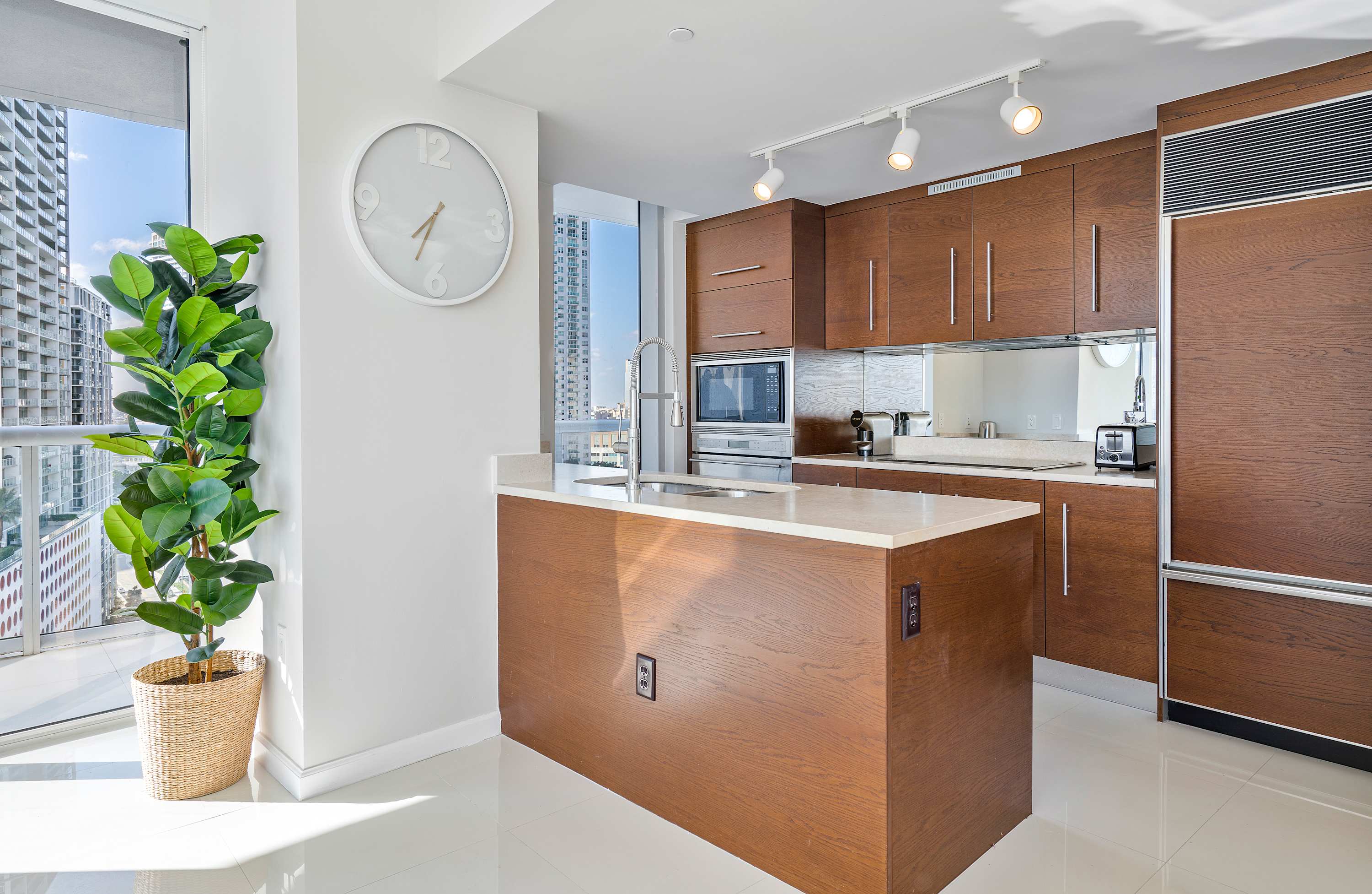 Kitchen, Heart of Brickell | Spacious 2BR Near City Centre