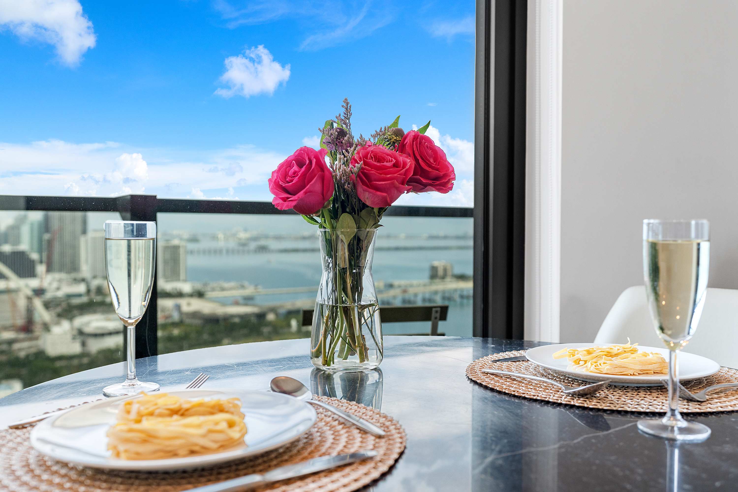 Panoramic City & Bay View Studio Suite
