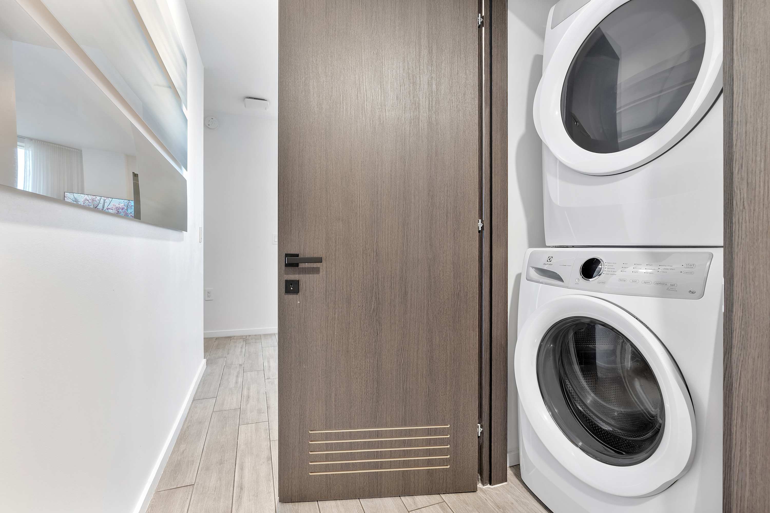 Laundry, Breathtaking City & Bay Views | Downtown Apartment