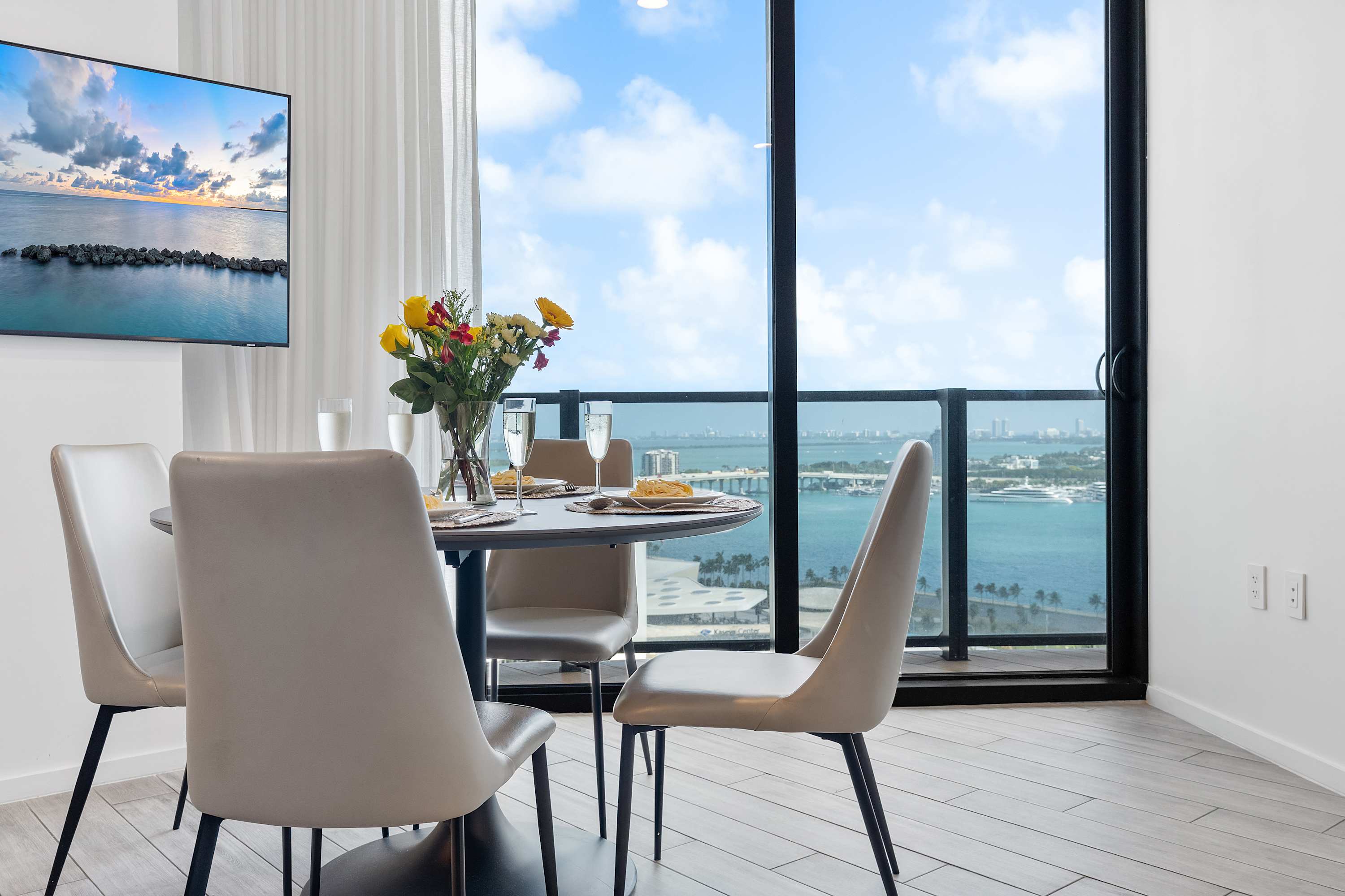 Dining Area, Breathtaking City & Bay Views | Downtown Apartment