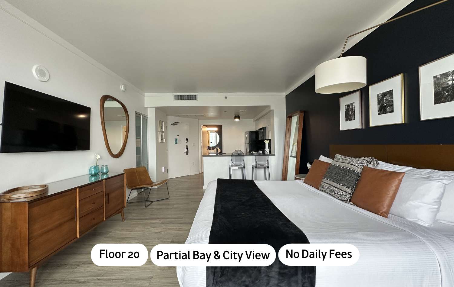 World Cup Luxury Studio: Miami Game Base