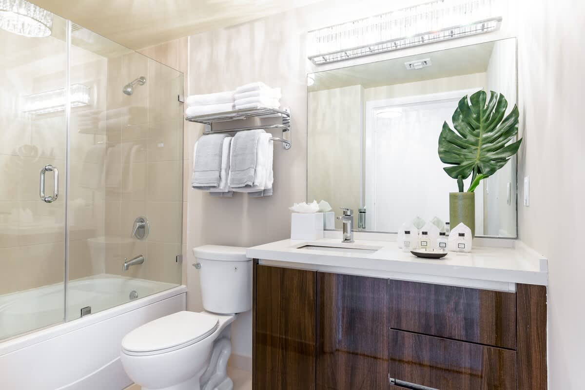 Bathroom 1, Modern Grove Getaway | Walk to Peacock Park