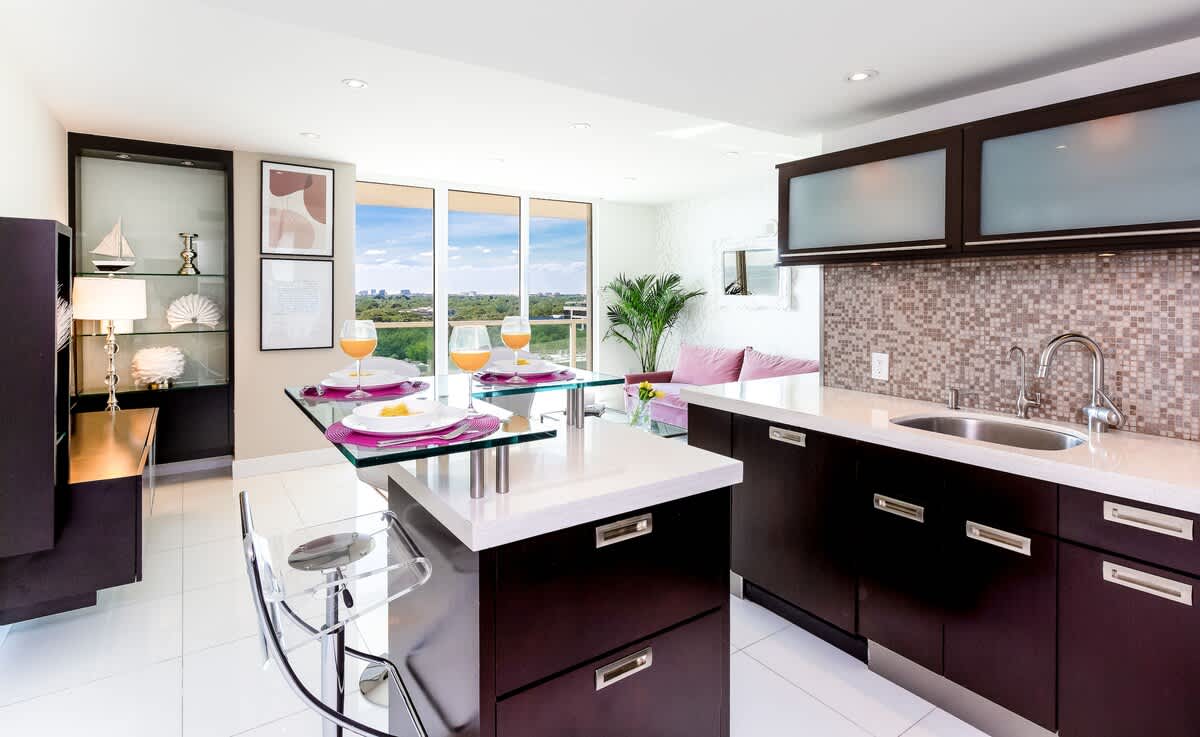 Kitchen, Modern Grove Getaway | Walk to Peacock Park