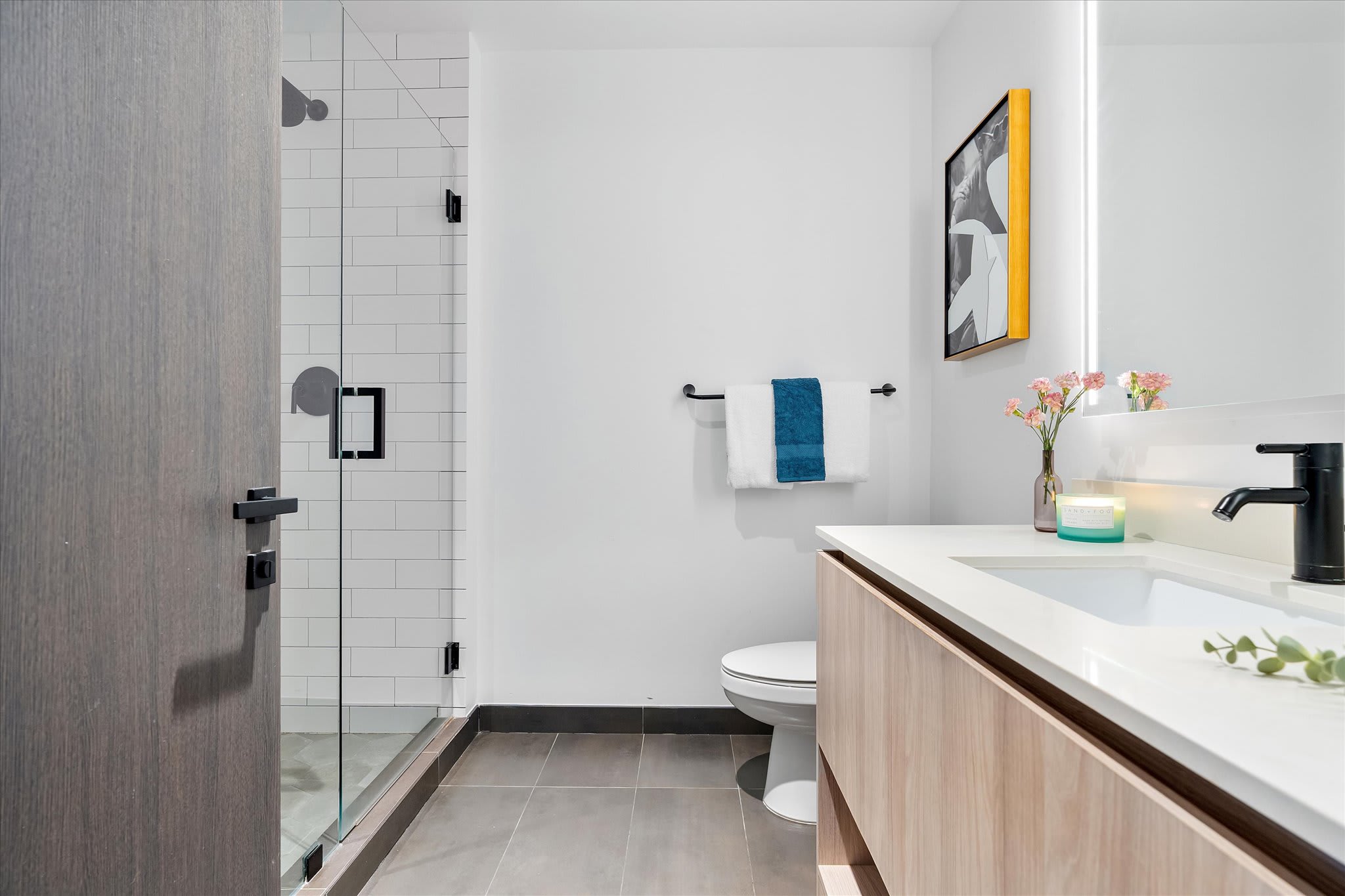 Full bathroom 1