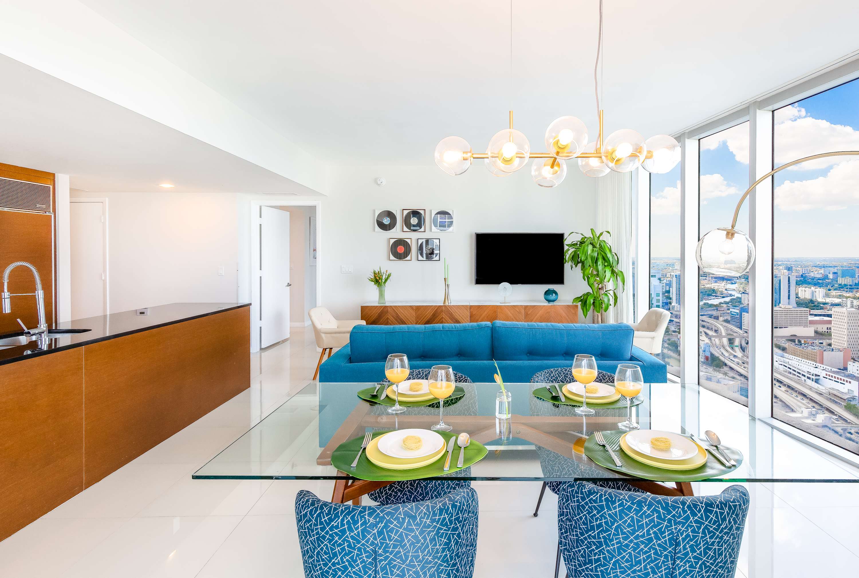 Dining Area, Spacious 2BR Suite | Brickell Walk Score 95