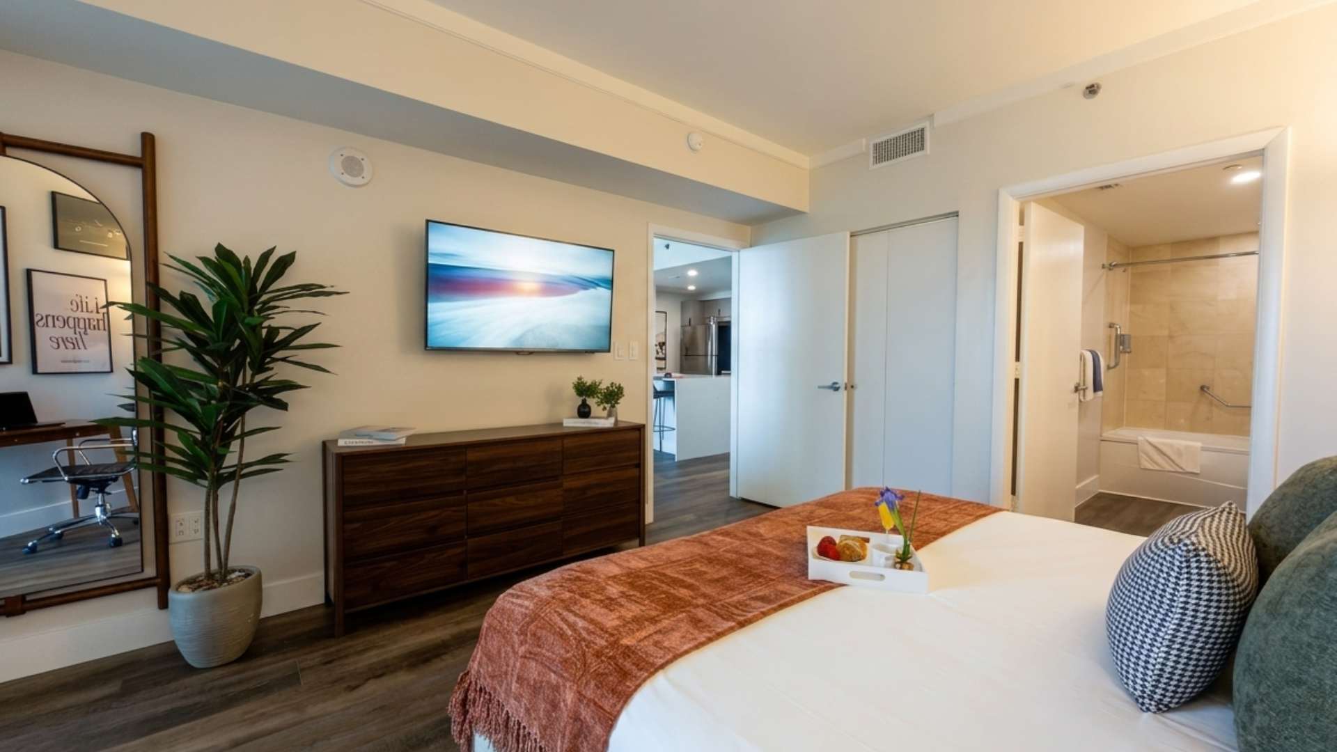 Bedroom 1, Spotless Coconut Grove Stay | Bay Pool & Gym