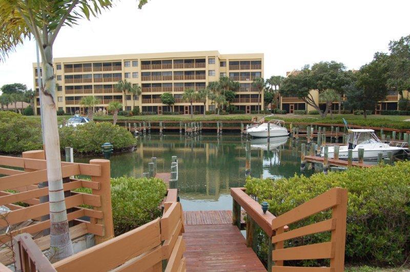 Dock