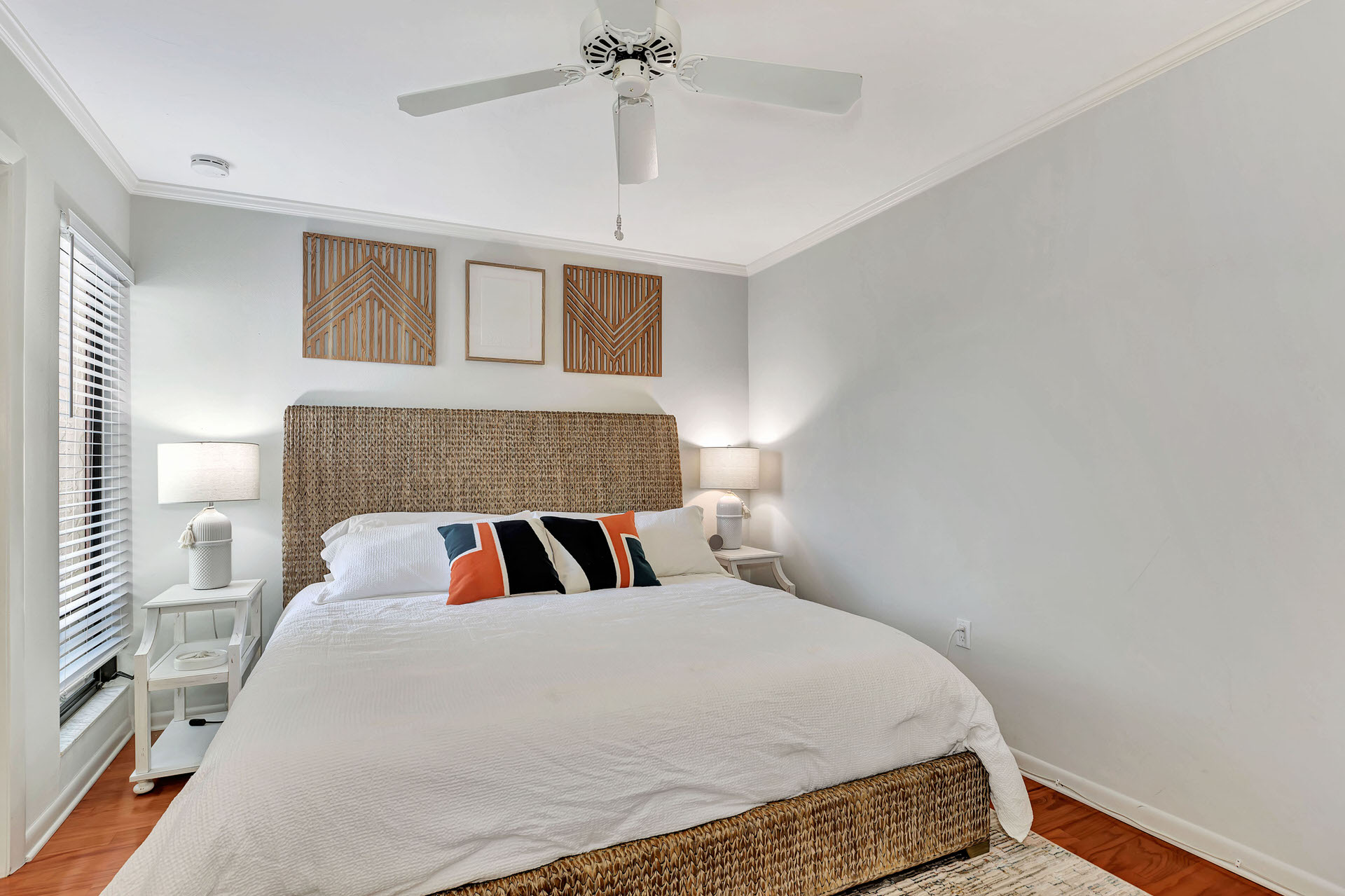 Master Bedroom - 1 King