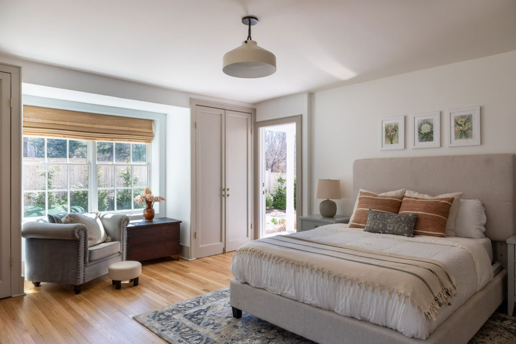 Abbey Road Farmhouse - Pool, Firepit and Stunning Views — photo 3