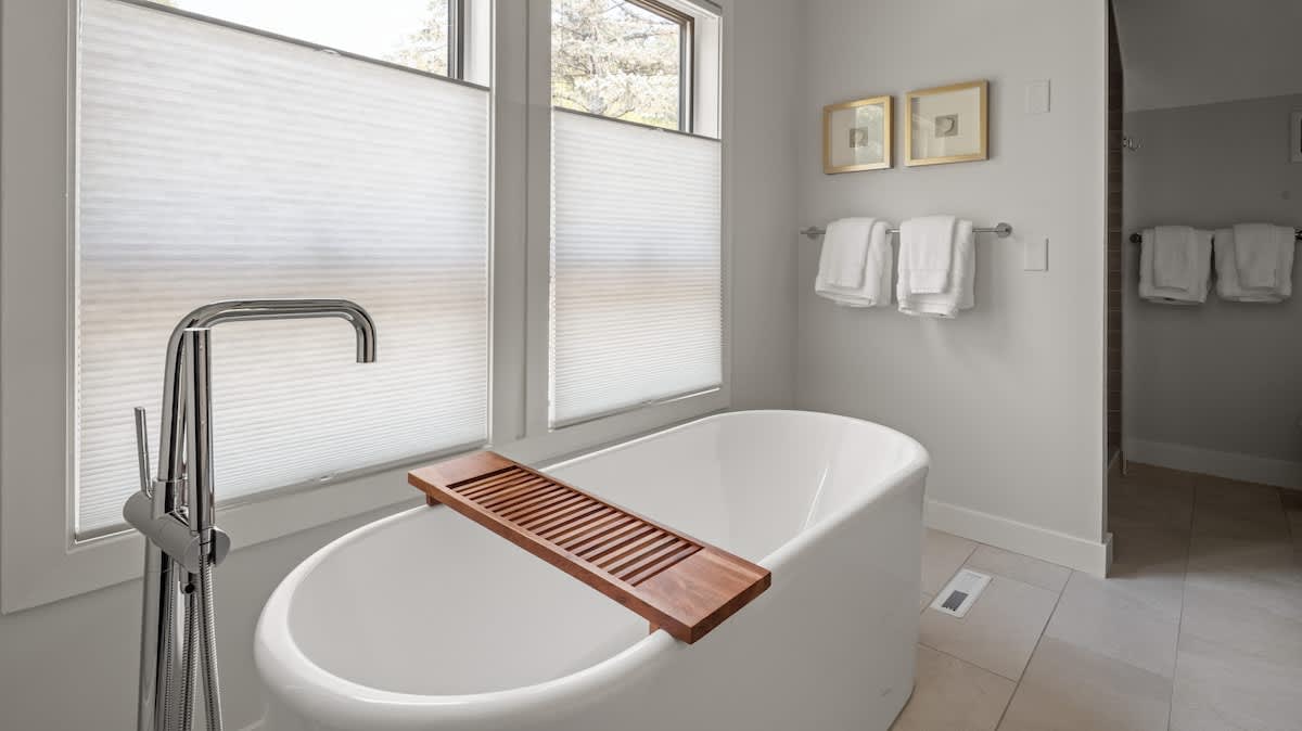 Full bathroom