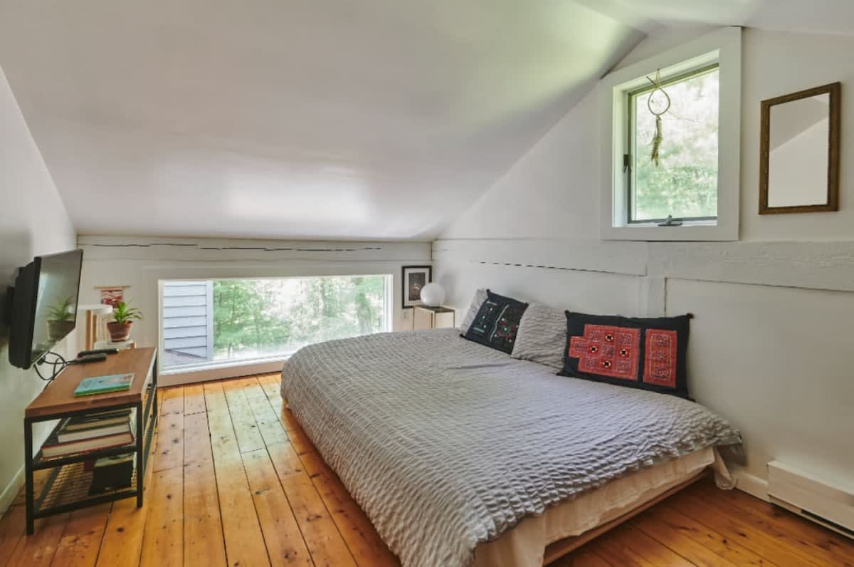 Artist's Edge: Woodland Escape near Minnewaska! — photo 3