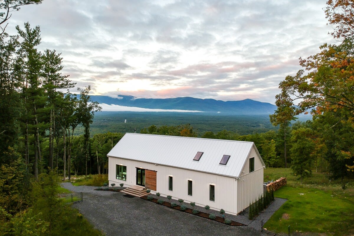 Birch & Buck - Stunning Views near Hudson & Hunter — photo 5