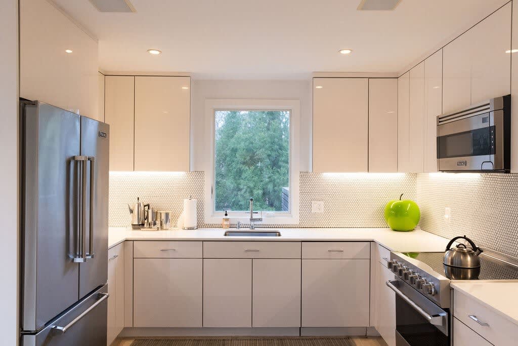 Cape Lane - Stunning Modern Home w/ Pool — photo 4