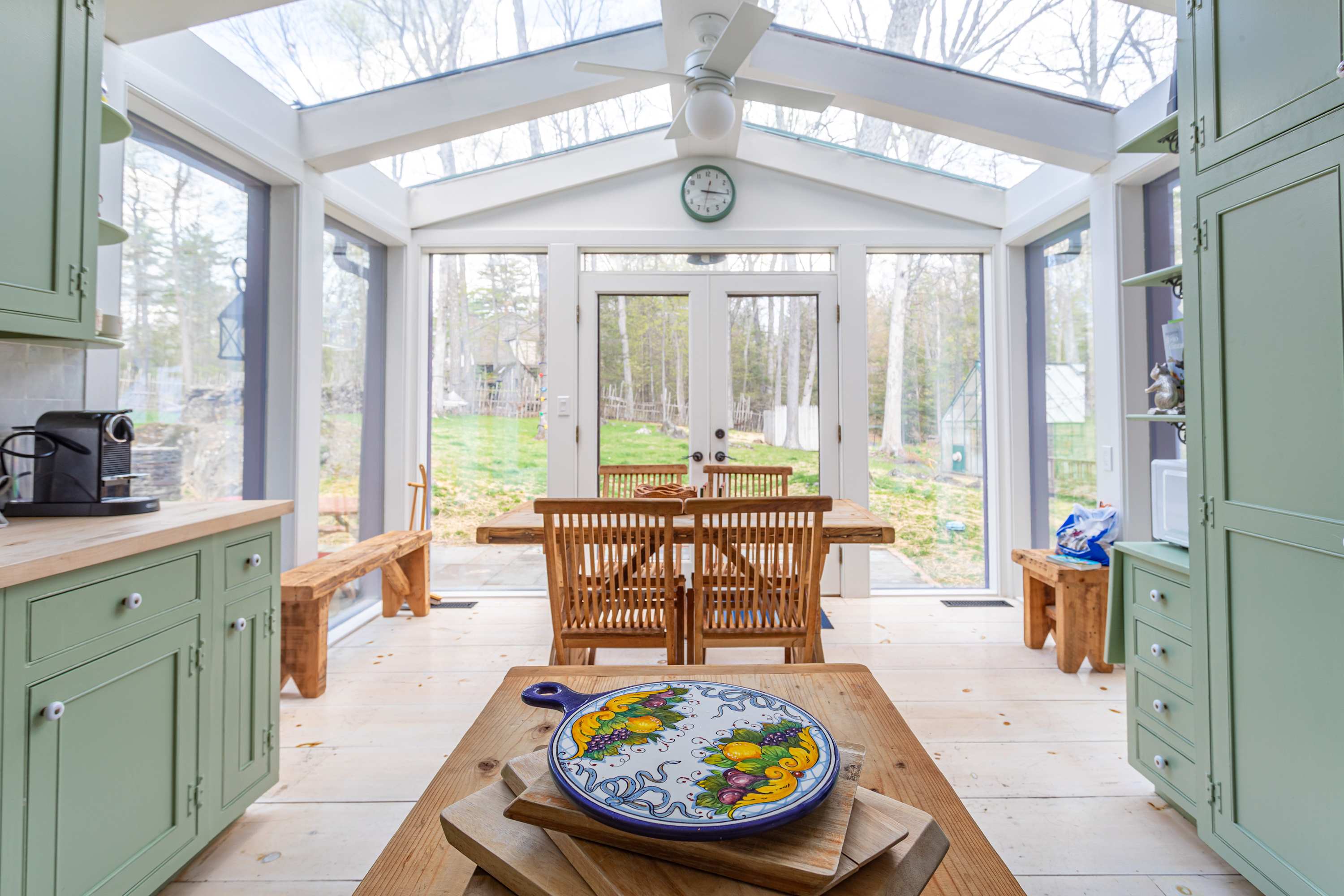 Cardinal Crossing: Stylish & Spacious Hudson Valley Getaway with Heated Saltwater Pool — photo 4