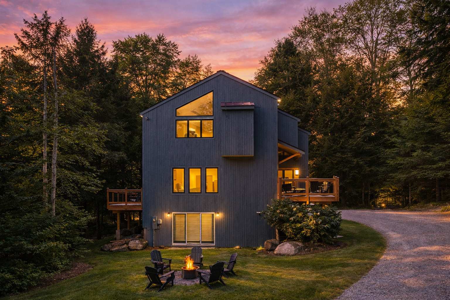 Derry Woods Cabin: Views | Deck | Lowell Lake