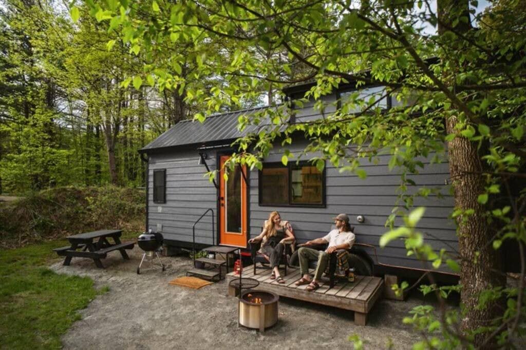 Foxglove Tiny House - a modern tiny getaway