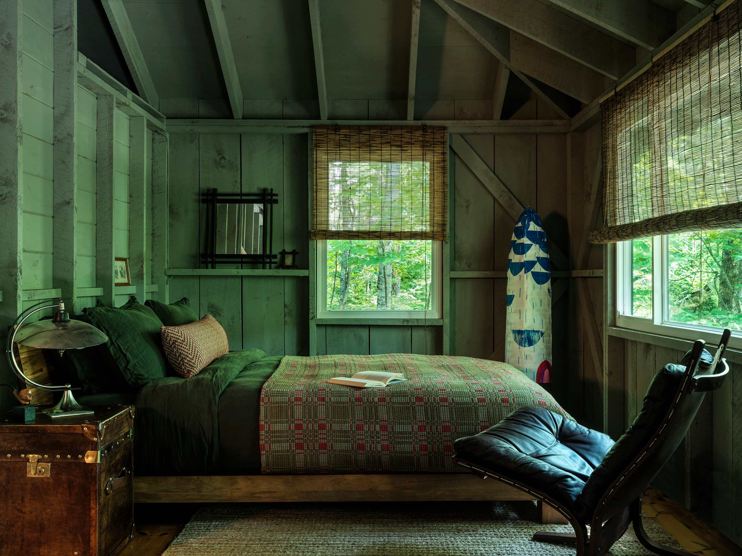 Bedroom 1: Master